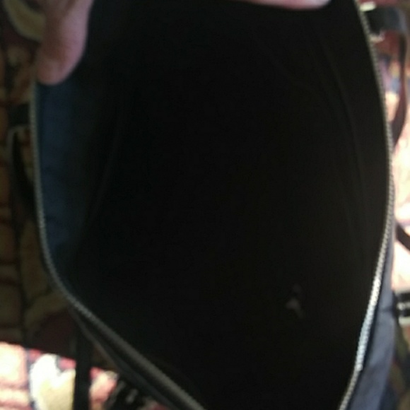 Micheal kors purse - Picture 3 of 3